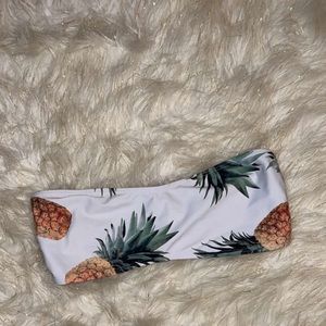 Size S swim top. Worn a few times just lost the bottoms and haven’t worn since